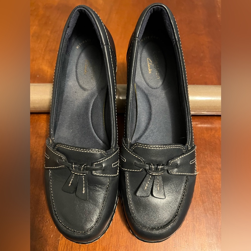 Clarks Women's Navy Ashland Leather Loafers